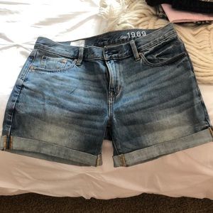 Boyfriend Fit Gap Jean Shorts